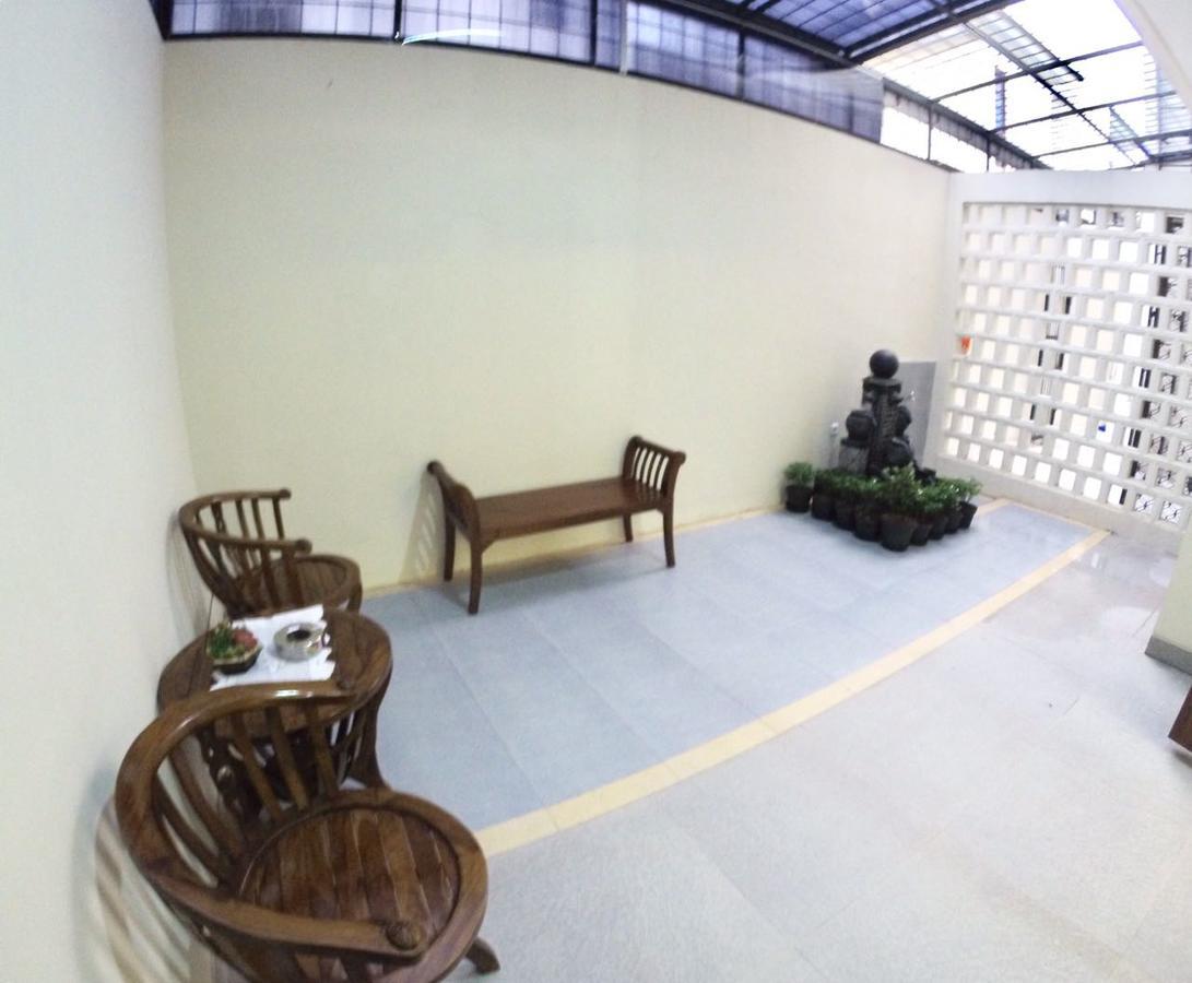 Padma Laguna Guesthouse Baturetno Eksteriør billede